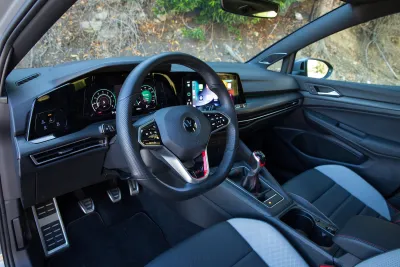 Golf R